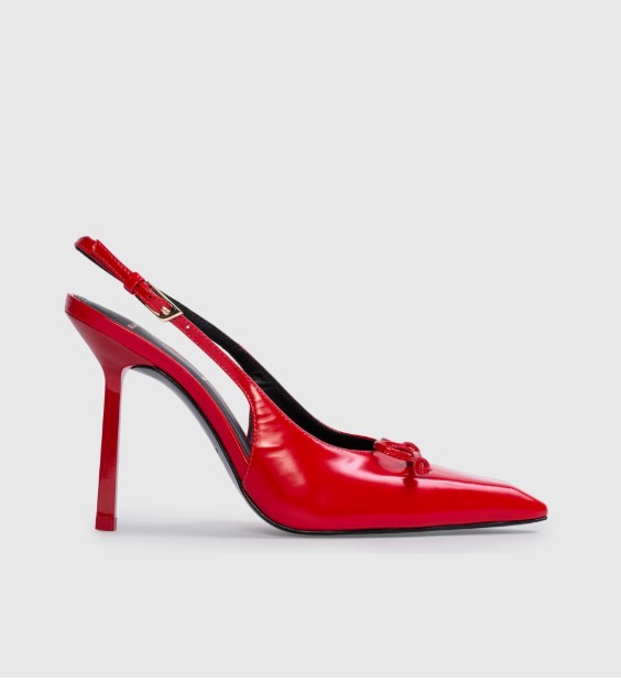 The Winter Wardrobe Hack: Slingback Heels with Tights